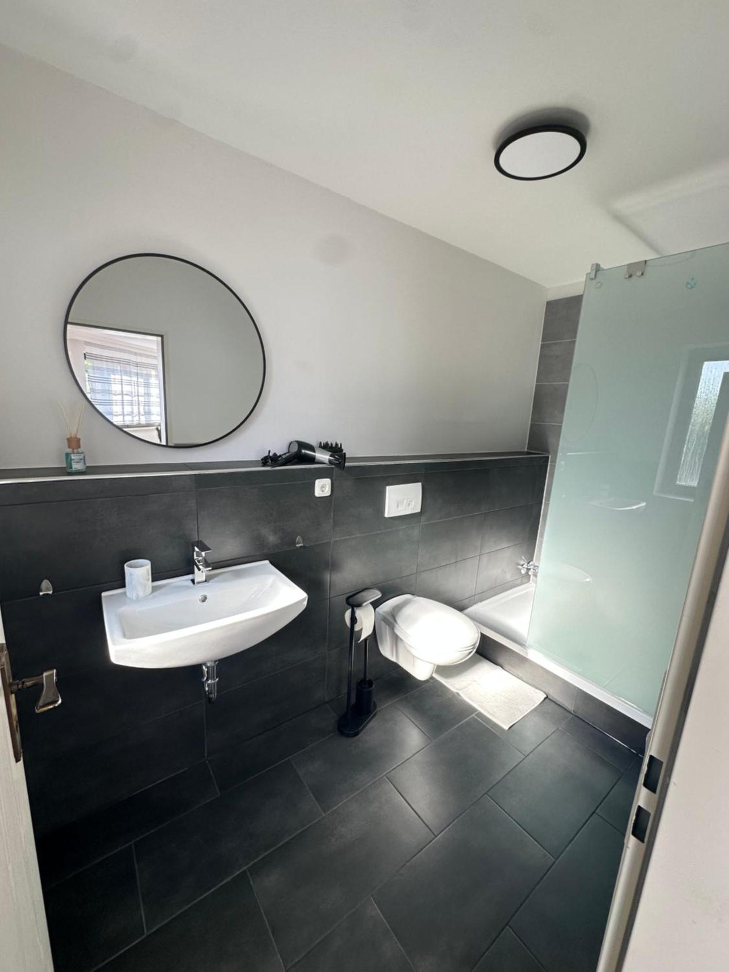 Appartamento In & Out Boardinghaus Stolberg  Esterno foto